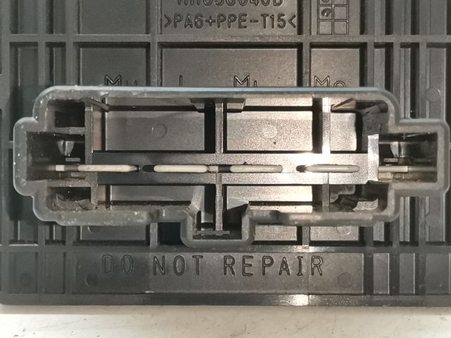 bontott MAZDA PREMACY Előtét Ellenállás Fűtőmotor