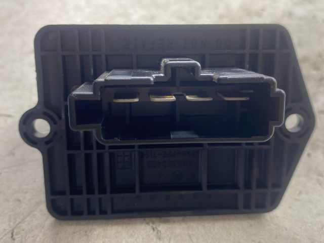 bontott MAZDA PREMACY Előtét Ellenállás Fűtőmotor