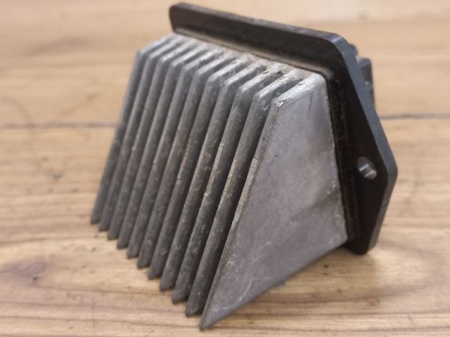 bontott MAZDA PREMACY Előtét Ellenállás Fűtőmotor