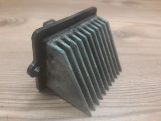 bontott MAZDA PREMACY Előtét Ellenállás Fűtőmotor