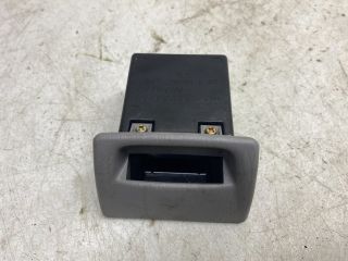 bontott MAZDA PREMACY Első Hamutartó