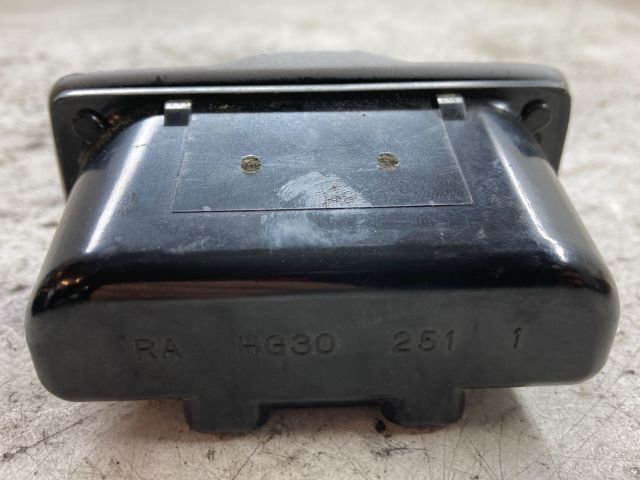 bontott MAZDA PREMACY Első Hamutartó