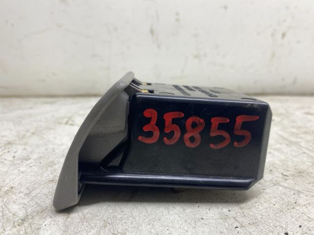 bontott MAZDA PREMACY Első Hamutartó