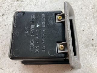 bontott MAZDA PREMACY Első Tároló Rekesz