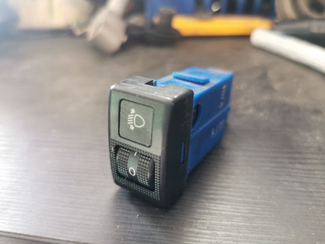 bontott MAZDA PREMACY Fényszórómagasság Állító Kapcsoló