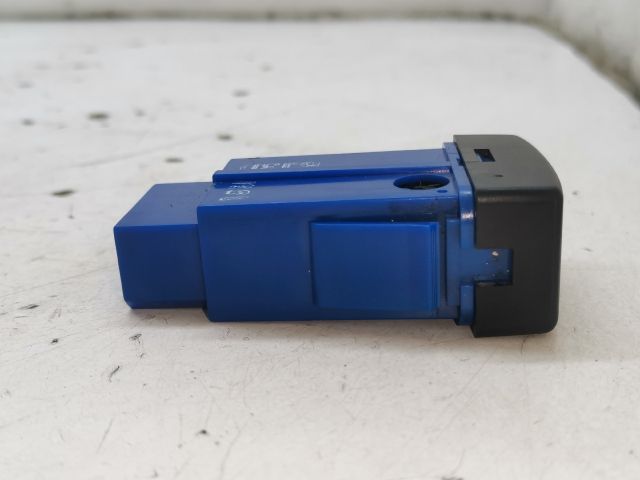 bontott MAZDA PREMACY Fényszórómagasság Állító Kapcsoló