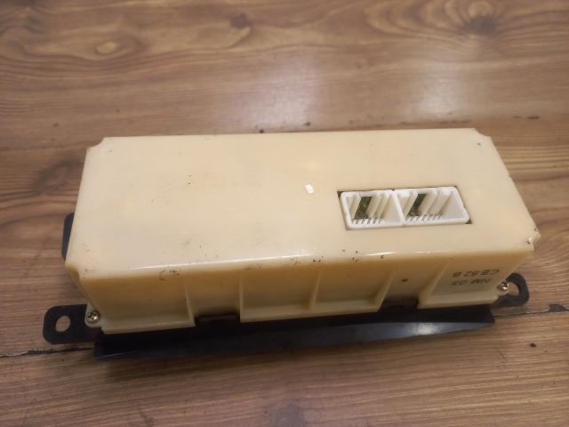 bontott MAZDA PREMACY Fűtéskapcsoló (digit klímás)