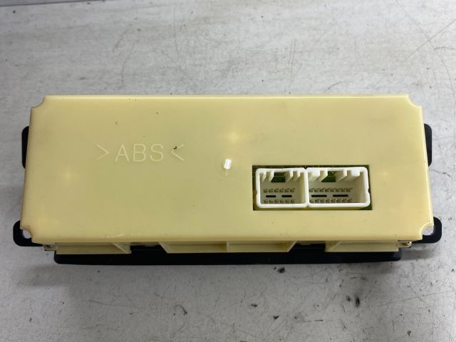 bontott MAZDA PREMACY Fűtéskapcsoló (digit klímás)