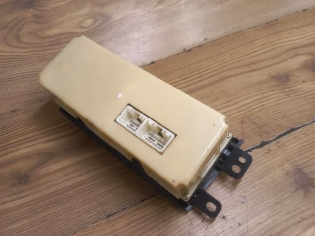 bontott MAZDA PREMACY Fűtéskapcsoló (digit klímás)