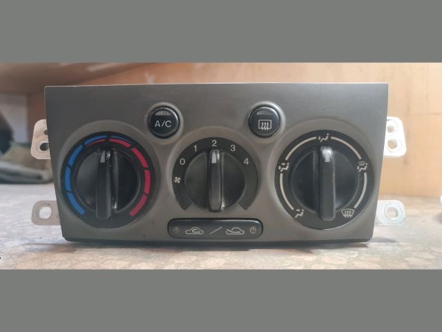 bontott MAZDA PREMACY Fűtéskapcsoló (manuális klímás)