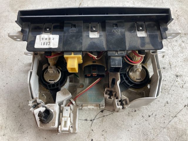 bontott MAZDA PREMACY Fűtéskapcsoló (manuális klímás)