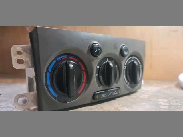 bontott MAZDA PREMACY Fűtéskapcsoló (manuális klímás)