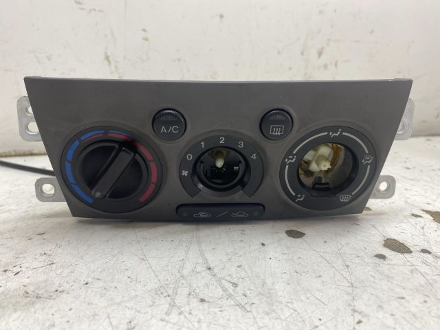 bontott MAZDA PREMACY Fűtéskapcsoló (manuális klímás)