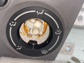 bontott MAZDA PREMACY Fűtéskapcsoló (manuális klímás)