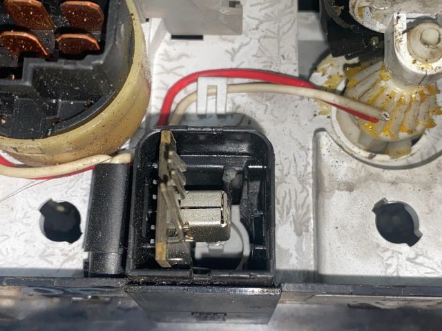 bontott MAZDA PREMACY Fűtéskapcsoló (manuális klímás)