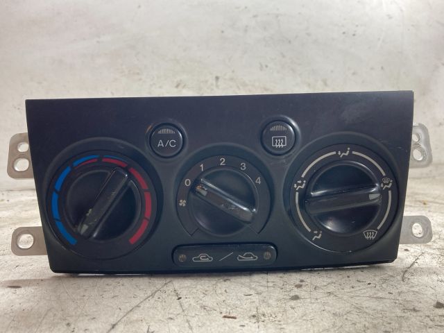 bontott MAZDA PREMACY Fűtéskapcsoló (manuális klímás)