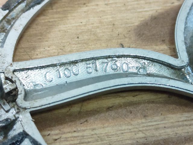 bontott MAZDA PREMACY Hátsó Embléma