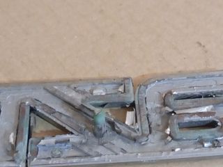 bontott MAZDA PREMACY Hátsó Embléma