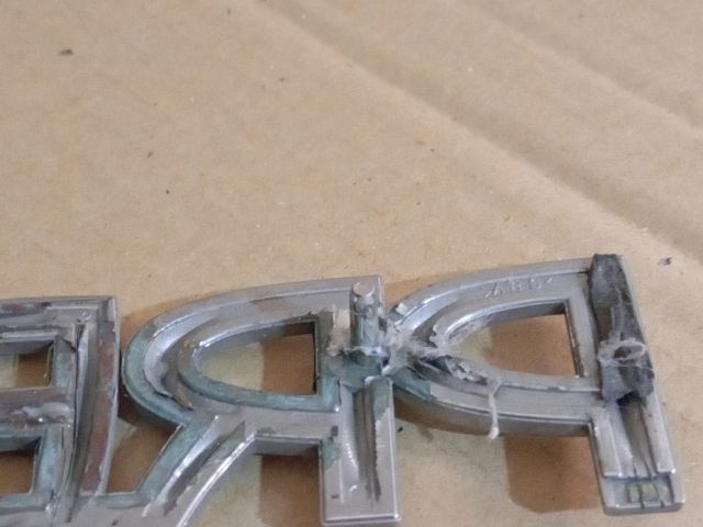 bontott MAZDA PREMACY Hátsó Embléma