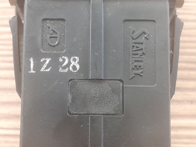 bontott MAZDA PREMACY Hátsó Ködzárófény Kapcsoló