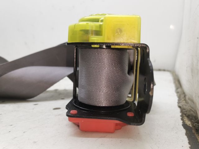 bontott MAZDA PREMACY Hátsó középső Biztonsági Öv