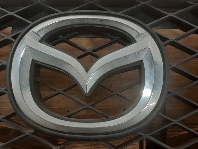 bontott MAZDA PREMACY Hűtőrács