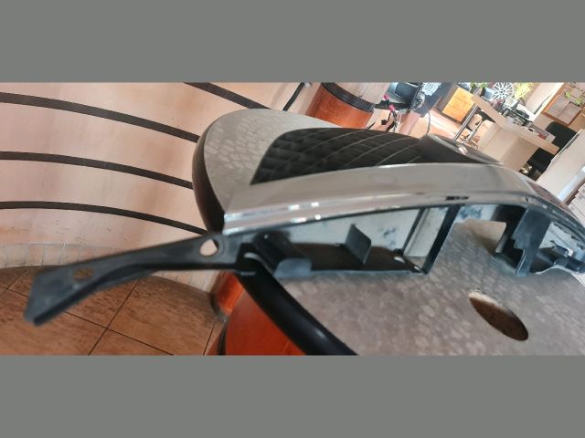 bontott MAZDA PREMACY Hűtőrács