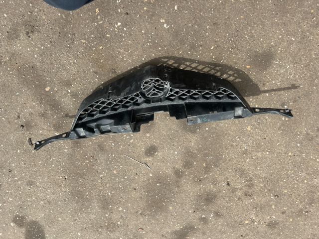 bontott MAZDA PREMACY Hűtőrács