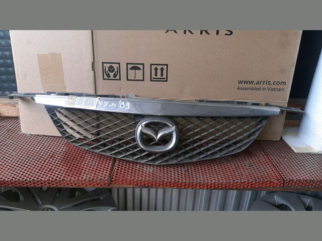 bontott MAZDA PREMACY Hűtőrács