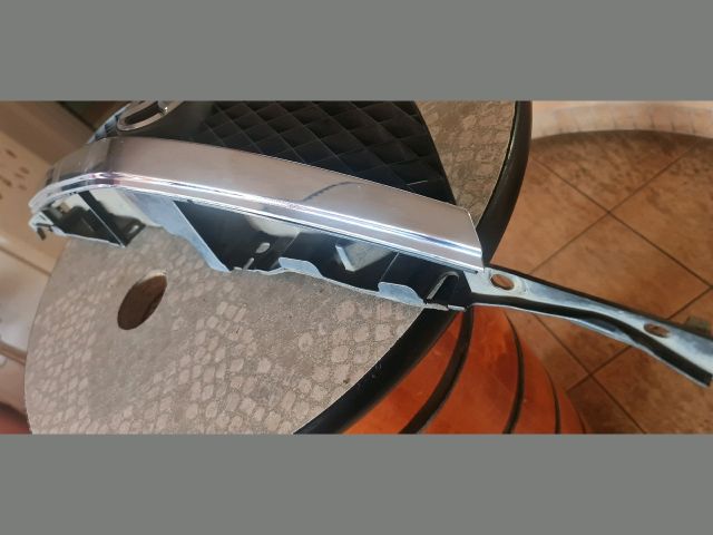 bontott MAZDA PREMACY Hűtőrács