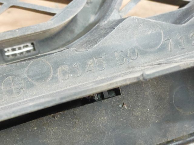 bontott MAZDA PREMACY Hűtőrács