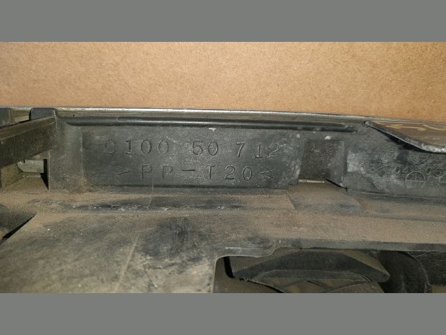 bontott MAZDA PREMACY Hűtőrács