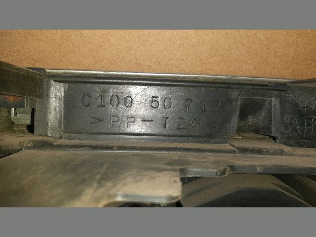 bontott MAZDA PREMACY Hűtőrács