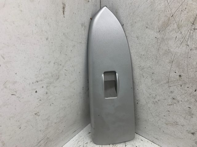 bontott MAZDA PREMACY Jobb első Ablakemelő Kapcsoló Keret