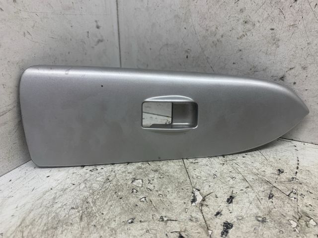 bontott MAZDA PREMACY Jobb első Ablakemelő Kapcsoló Keret