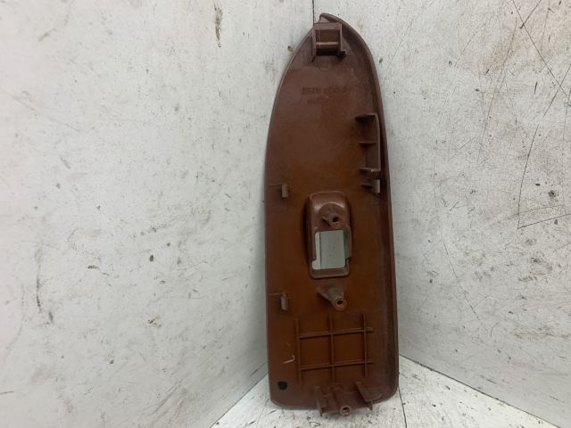 bontott MAZDA PREMACY Jobb első Ablakemelő Kapcsoló Keret