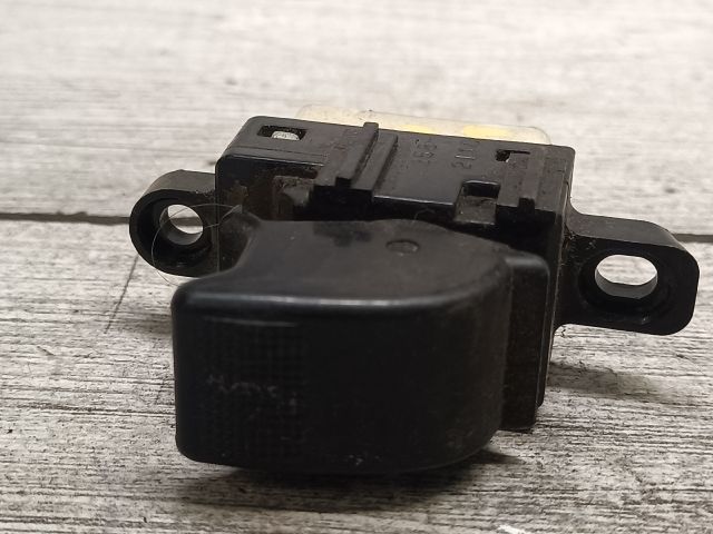 bontott MAZDA PREMACY Jobb első Ablakemelő Kapcsoló