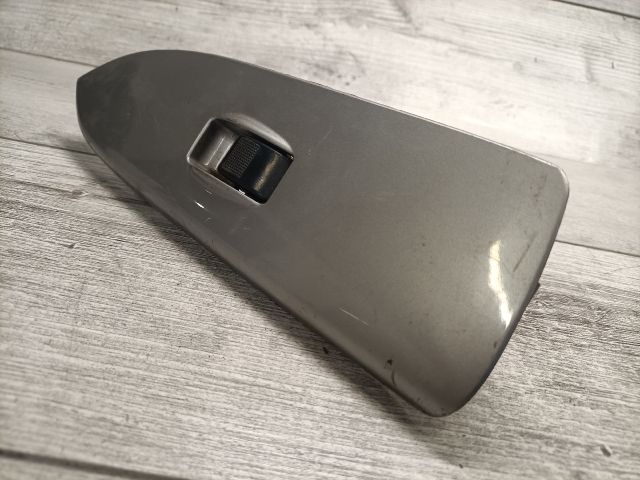 bontott MAZDA PREMACY Jobb első Ablakemelő Kapcsoló