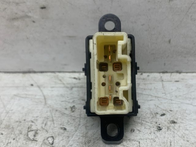 bontott MAZDA PREMACY Jobb első Ablakemelő Kapcsoló