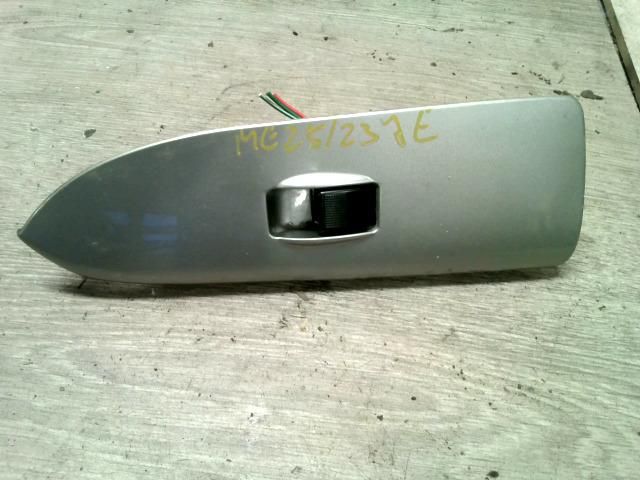 bontott MAZDA PREMACY Jobb első Ablakemelő Kapcsoló