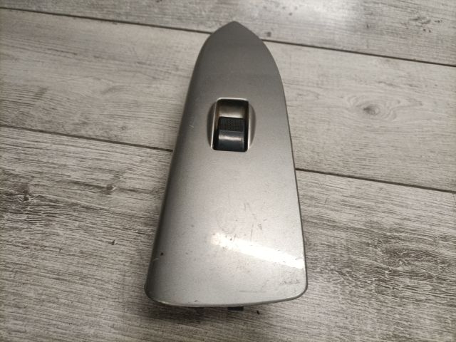 bontott MAZDA PREMACY Jobb első Ablakemelő Kapcsoló