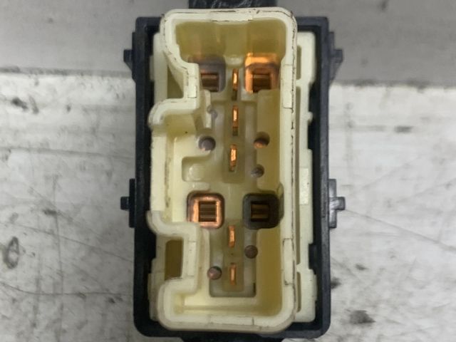 bontott MAZDA PREMACY Jobb első Ablakemelő Kapcsoló