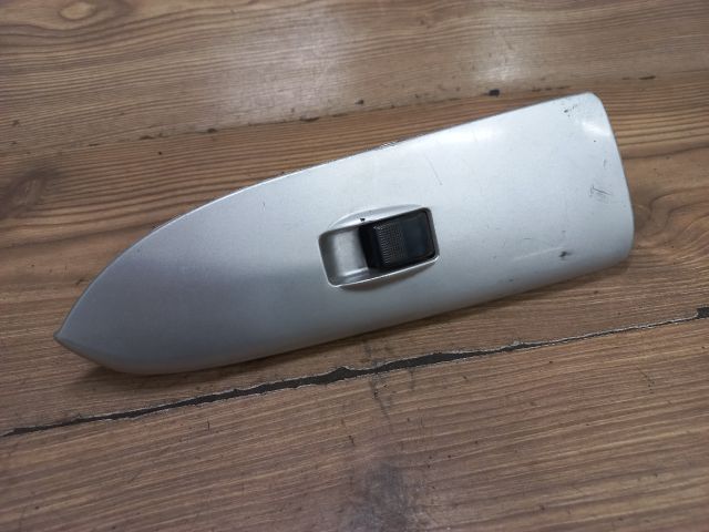 bontott MAZDA PREMACY Jobb első Ablakemelő Kapcsoló