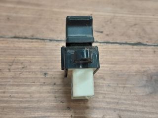 bontott MAZDA PREMACY Jobb első Ablakemelő Kapcsoló