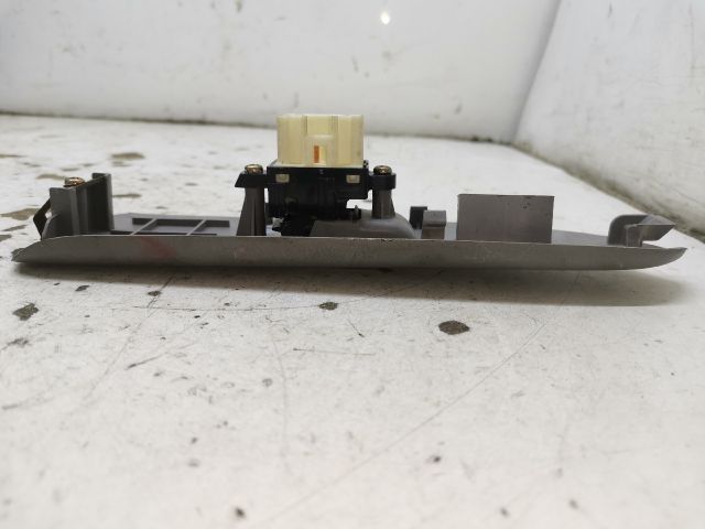 bontott MAZDA PREMACY Jobb első Ablakemelő Kapcsoló