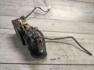 bontott MAZDA PREMACY Jobb első Ajtózár