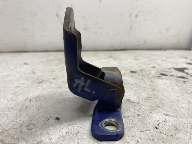 bontott MAZDA PREMACY Jobb első Alsó Zsanér