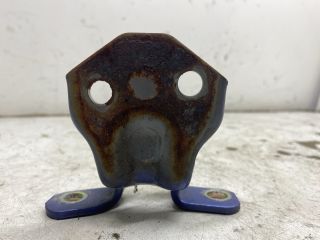 bontott MAZDA PREMACY Jobb első Alsó Zsanér