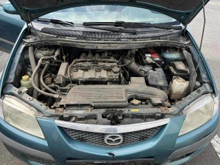 bontott MAZDA PREMACY Jobb első Dobbetét (Kerékjárati, Műanyag)