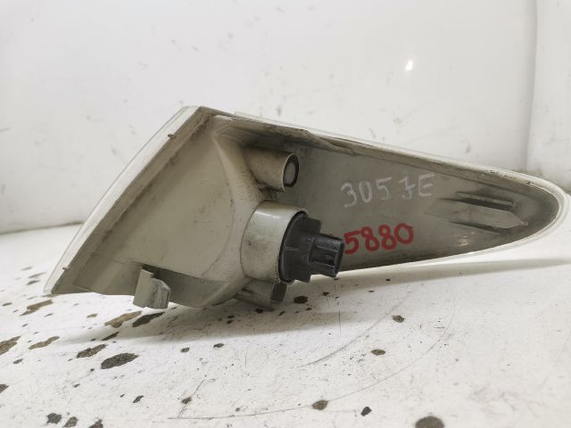 bontott MAZDA PREMACY Jobb első Irányjelző